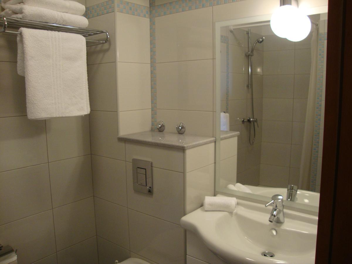 Apartments Villa Cizmic Baska Voda Ngoại thất bức ảnh